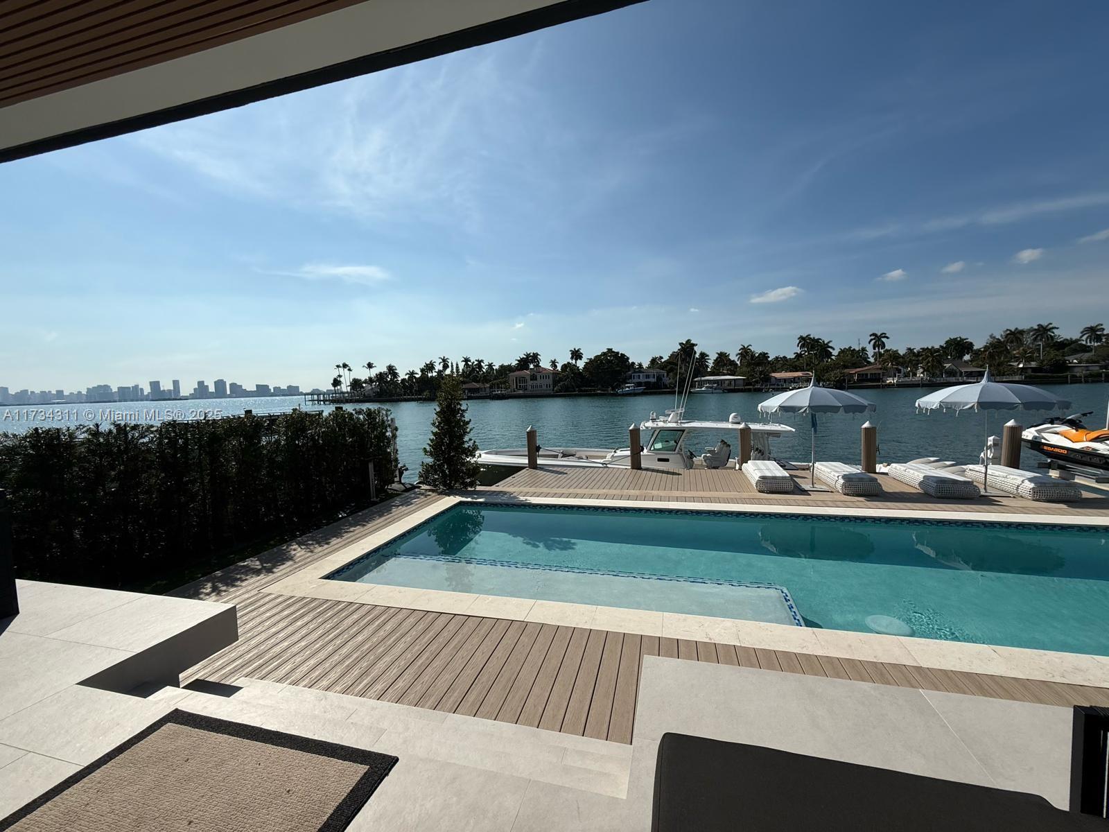 TREASURE ISLAND - Residential