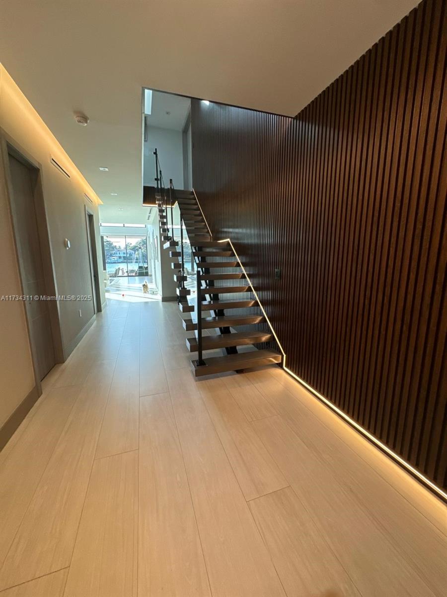 TREASURE ISLAND - Residential