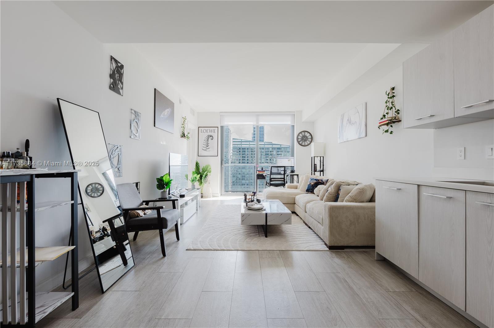 55 Sw 9th St 3005, Miami, Broward County, Florida - 1 Bedrooms  
2 Bathrooms - 
