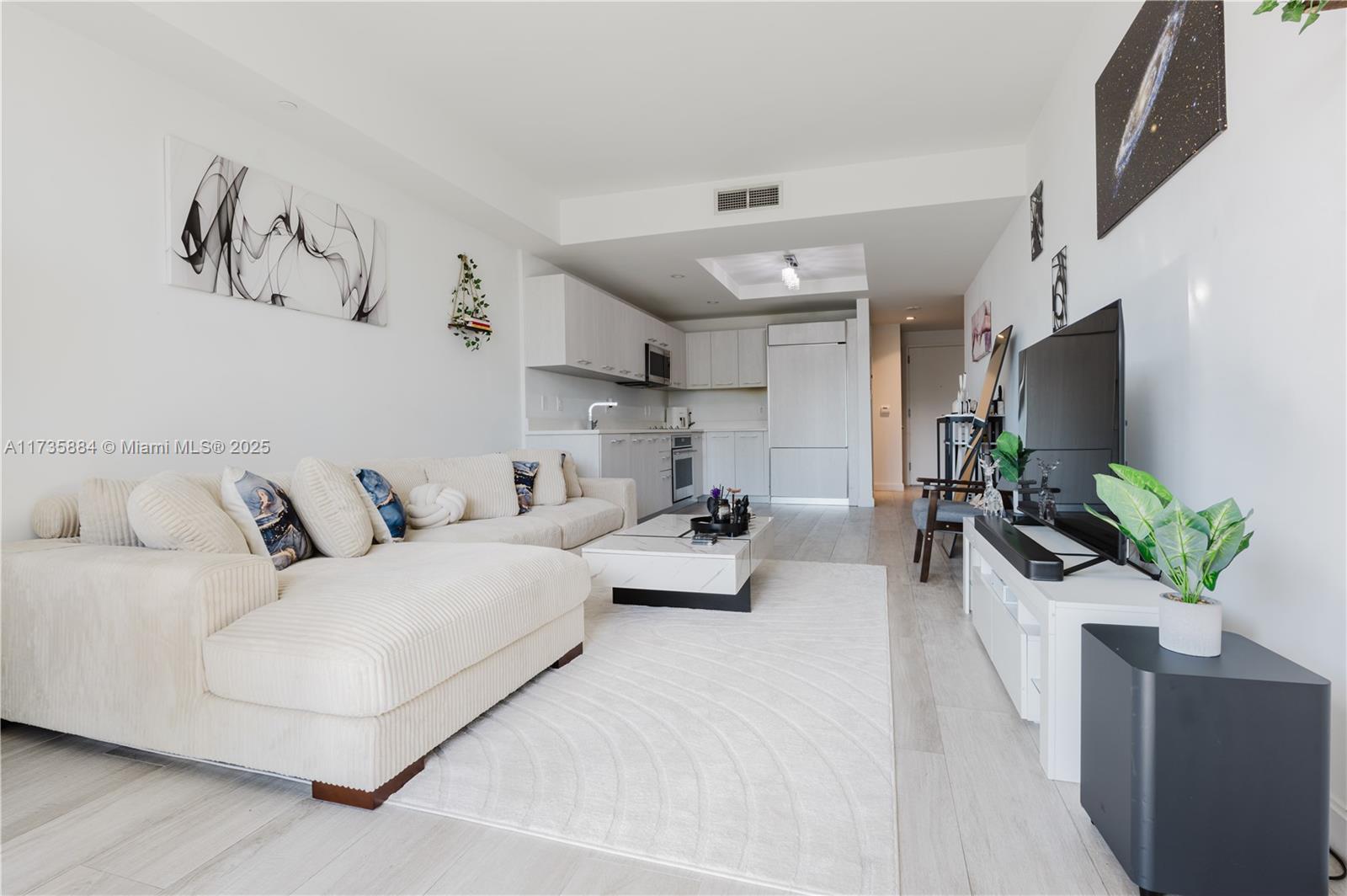 55 SW 9th St 3005
