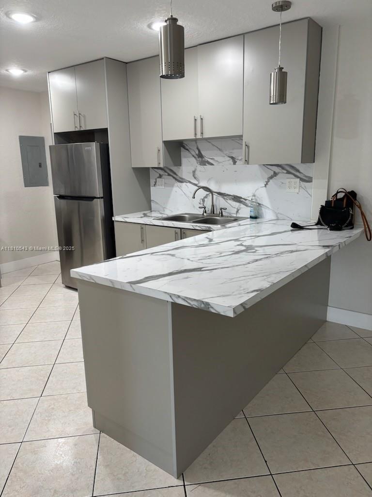 Rental Property at 846 W 31st St 1, Hialeah, Miami-Dade County, Florida - Bedrooms: 2 
Bathrooms: 1  - $2,900 MO.