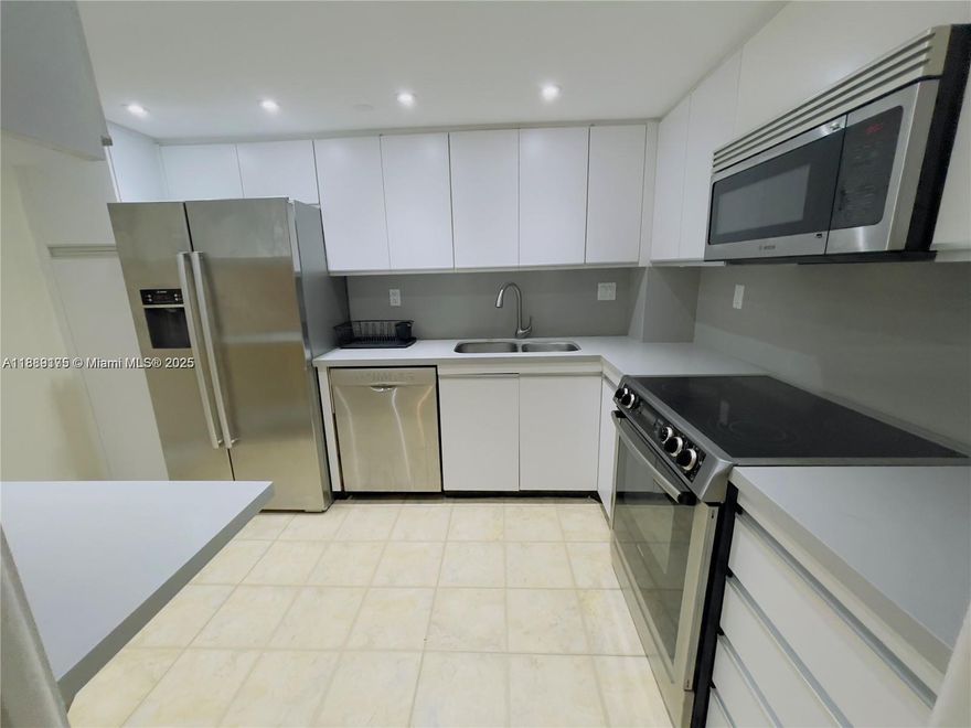 Spacious 2/2 Condo Located in a 34-acre gated waterfront paradise in the heart of Miami. Enjoy resort-style amenities: private waterfront restaurant, spa with daily yoga, spinning, aqua aerobics, 8 tennis courts, racquetball, kids’ programs, heated saltwater pool, lush gardens, and waterfalls. Maintenance includes high-speed internet, water, and hot water. 40-year recertification completed with full reserves. A unique opportunity to enjoy luxury, nature, and security. Unit is currently tenant occopied until June 24, 2026 for $3300. Great investment opportunity.