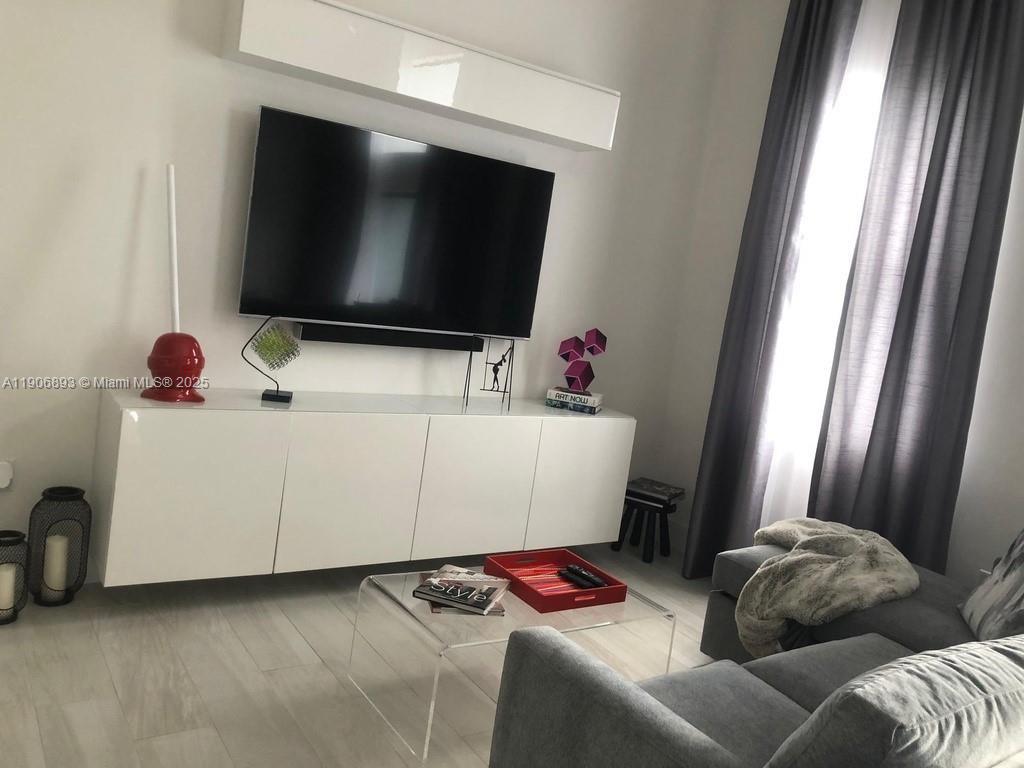 PLANTATION BUSINESS PARK - Residential