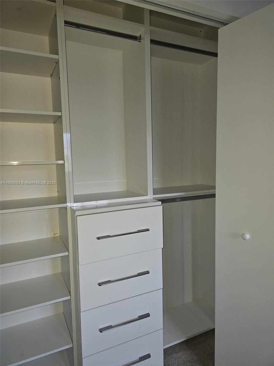 PLANTATION BUSINESS PARK - Residential