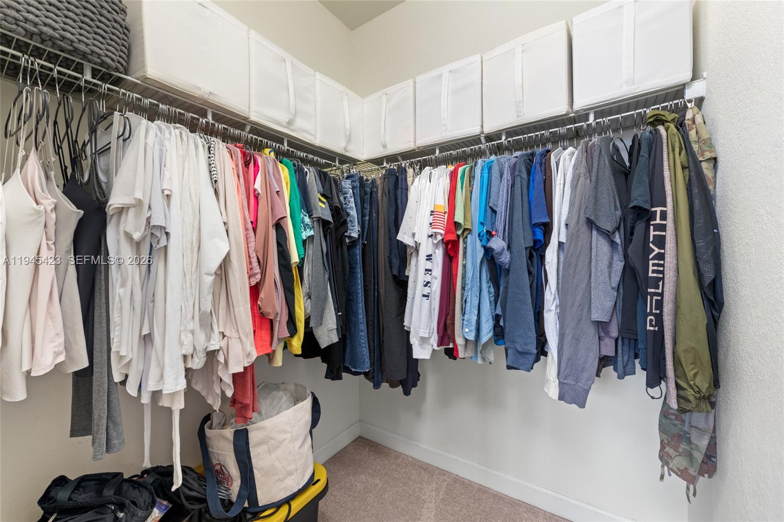 BAYWINDS OF GALAPAGOS FIR - Residential