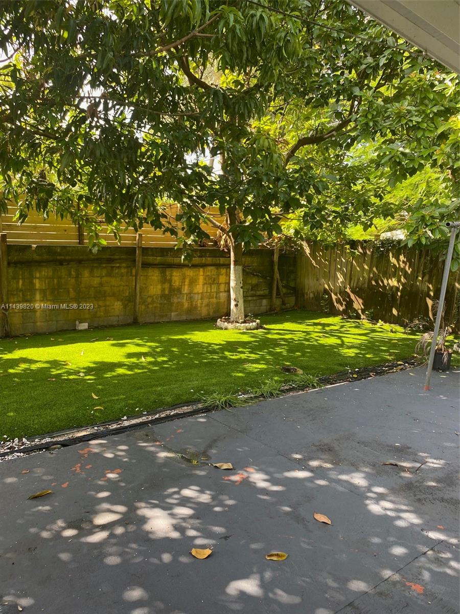 LAKE FOREST SEC 4 - Residential Lease