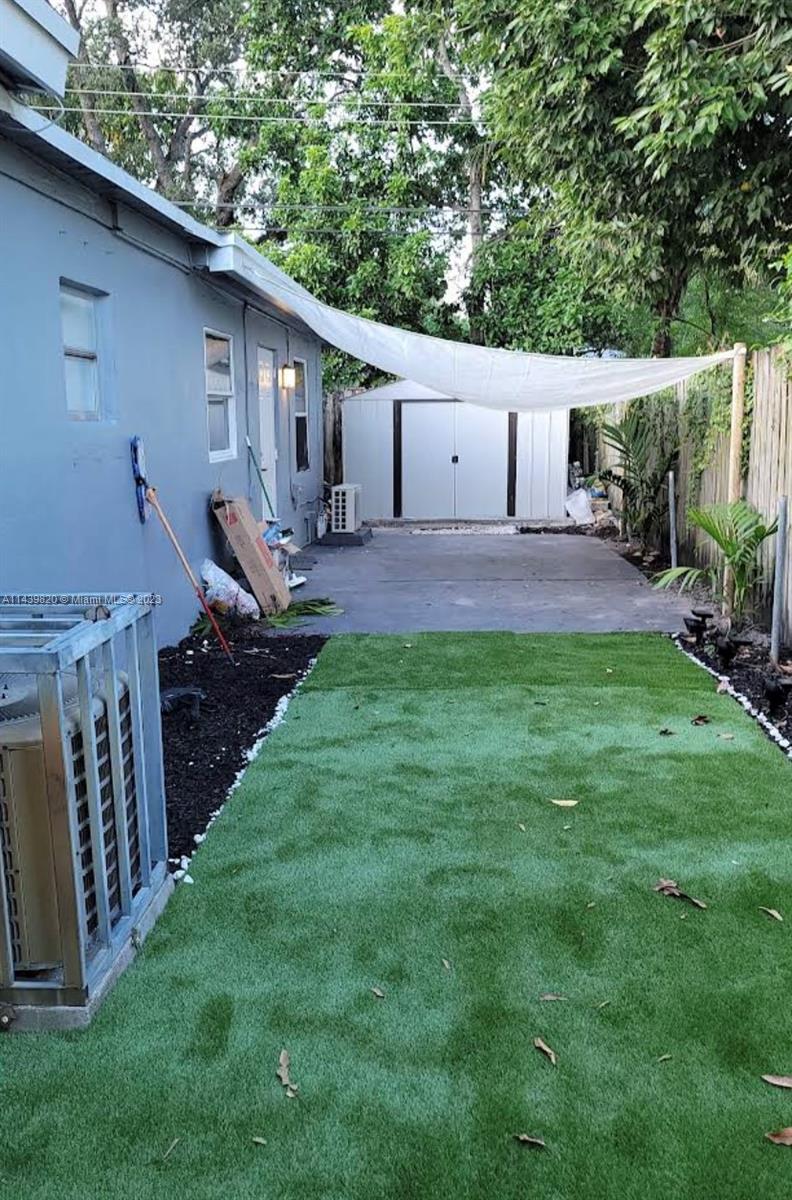 LAKE FOREST SEC 4 - Residential Lease