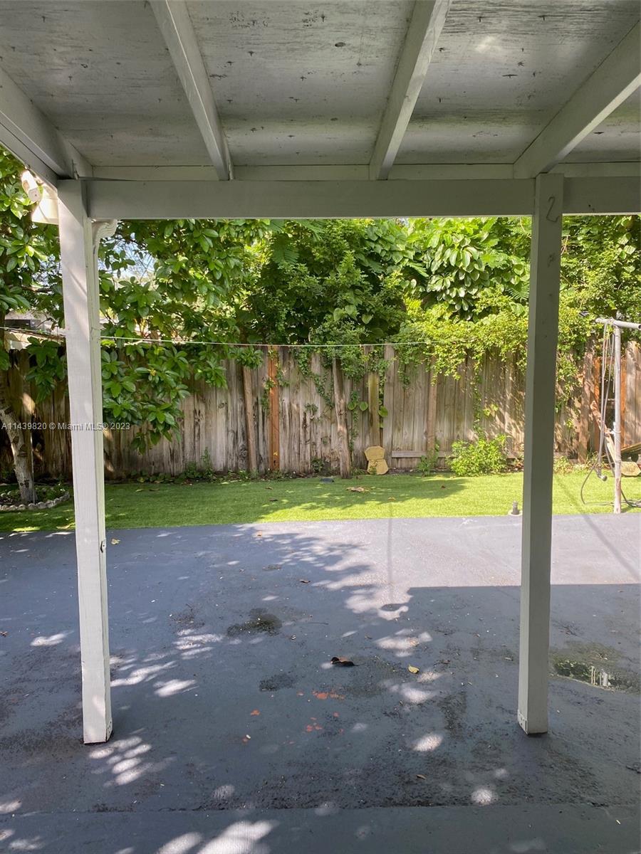 LAKE FOREST SEC 4 - Residential Lease