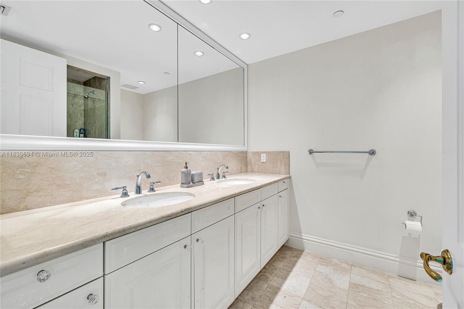 10295 COLLINS AVE RESDNTA - Residential Lease