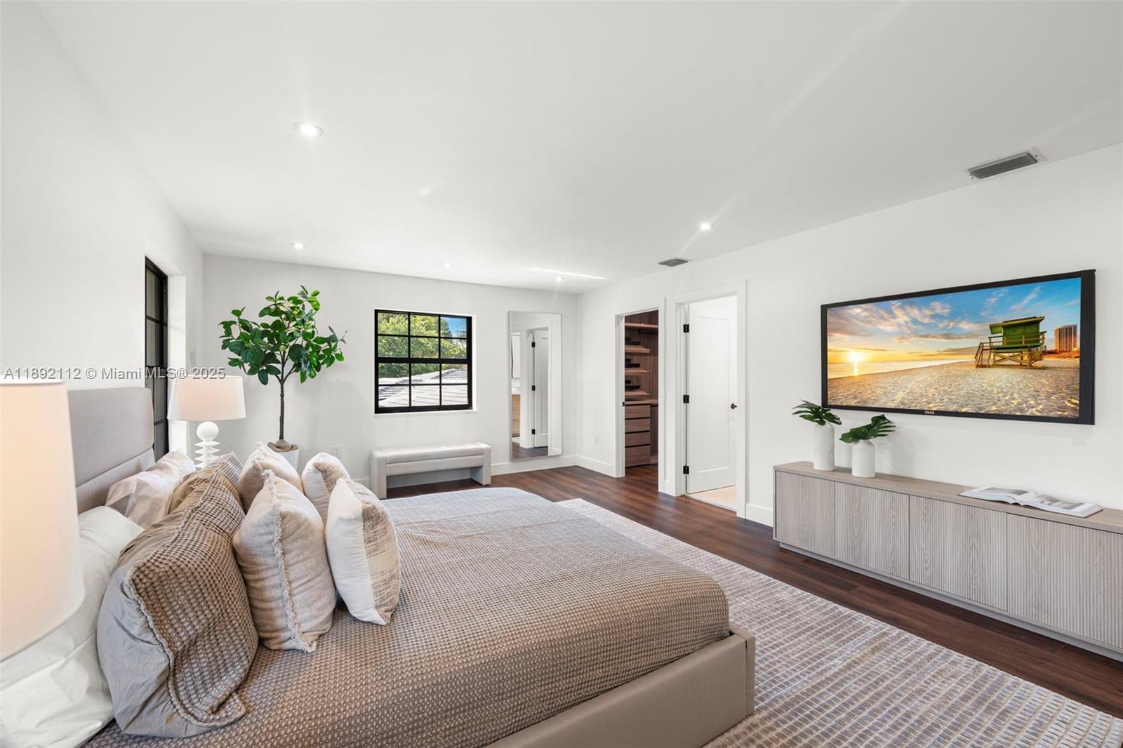 CORAL GABLES RIVIERA SEC - Residential