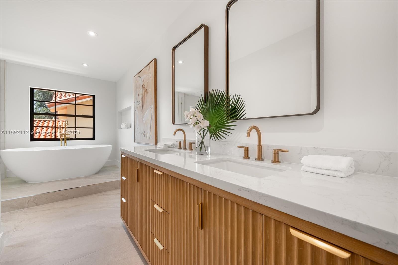 CORAL GABLES RIVIERA SEC - Residential