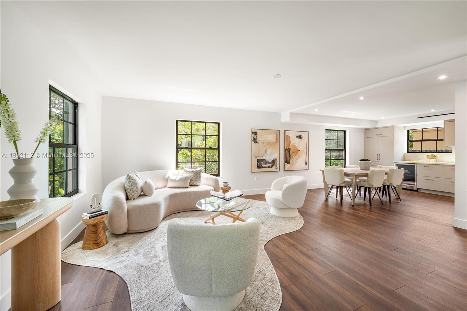 View photos, virtual tours, details... 4040 Palmarito St