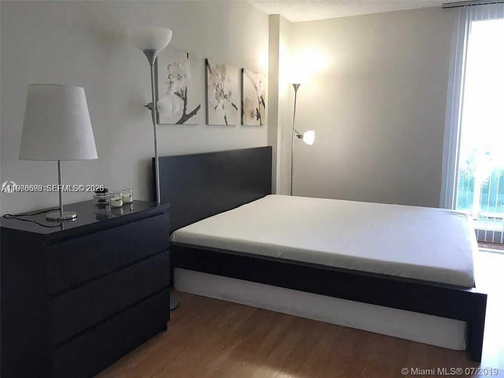 ARLEN HOUSE EAST CONDO - Residential