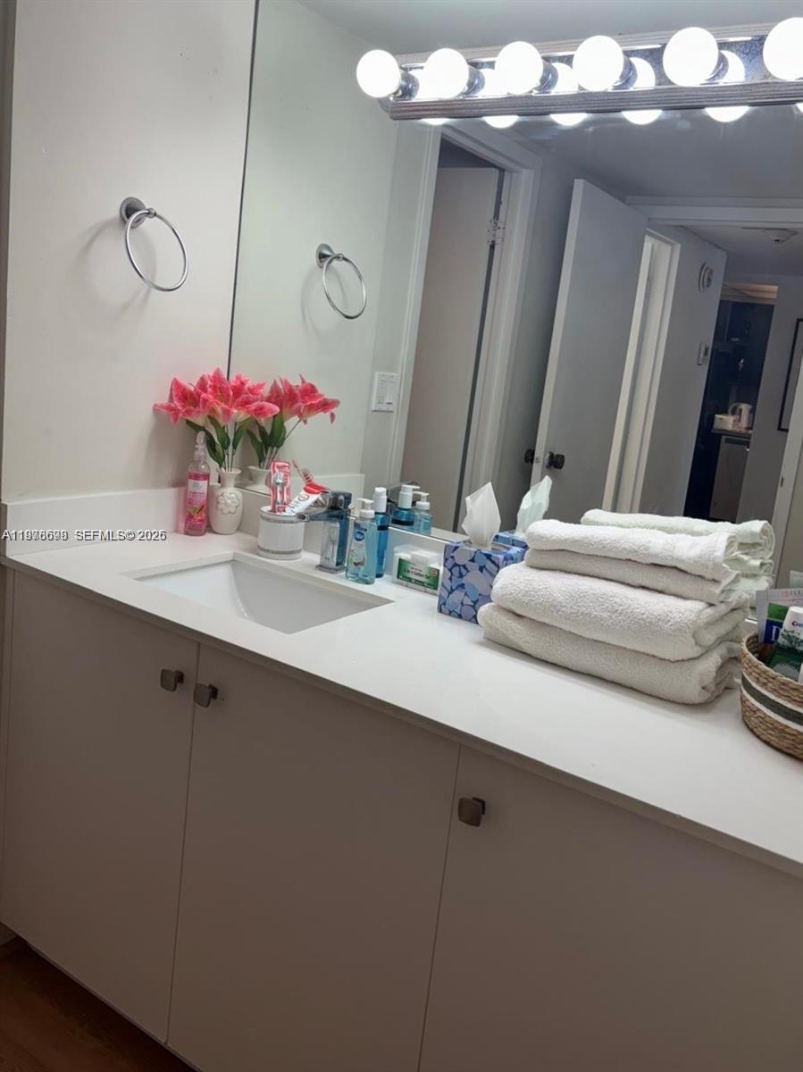 ARLEN HOUSE EAST CONDO - Residential