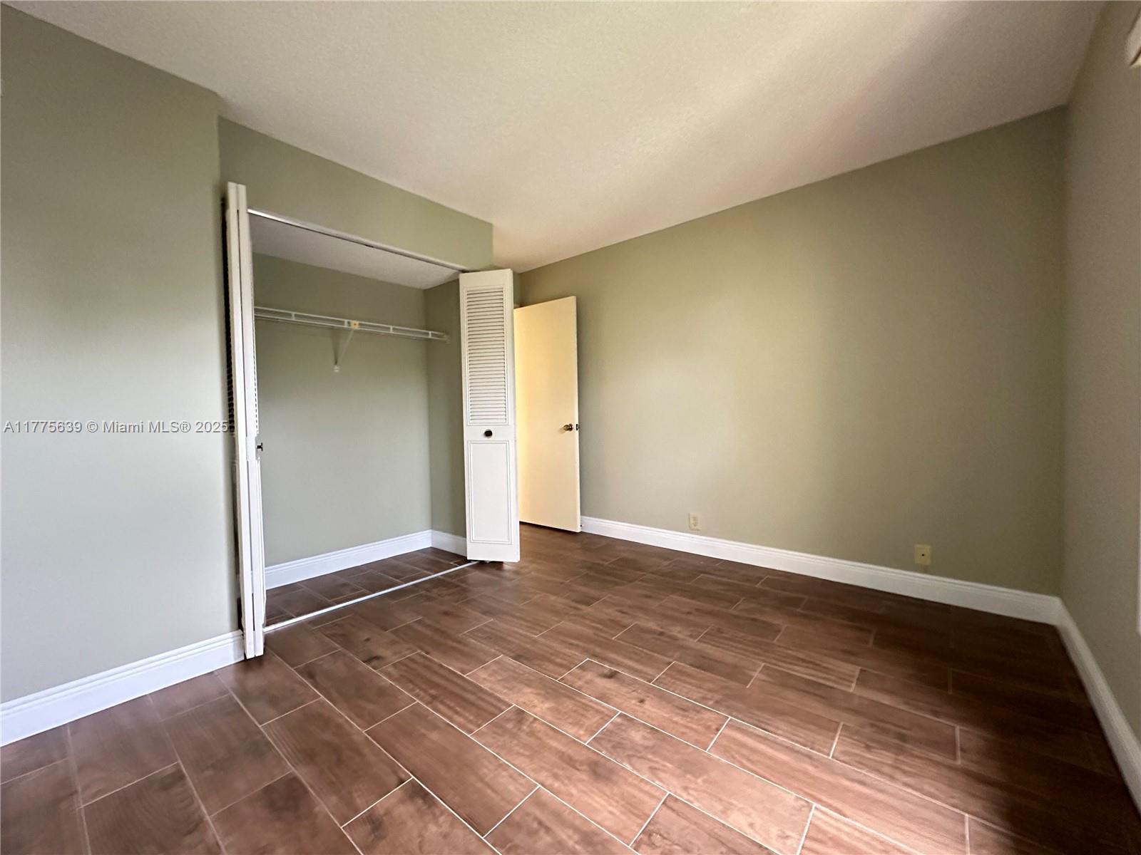 PINE RIDGE NORTH VILLAGE - Residential