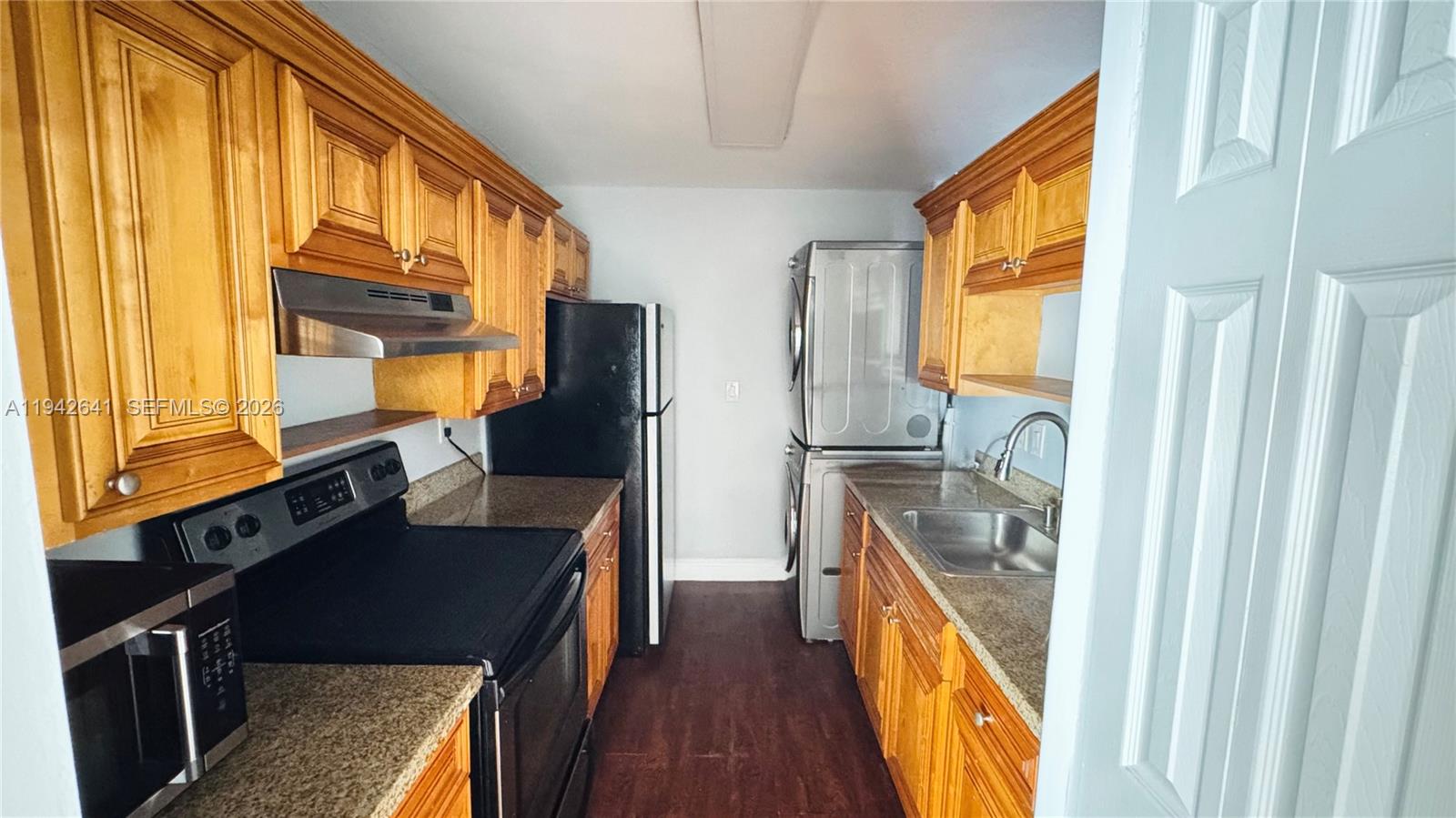 SUNSET PALMS WEST CONDO - Residential