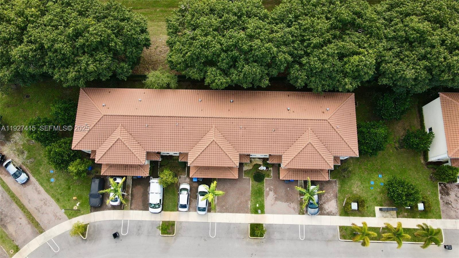 HICKORY PLACE - Residential Lease