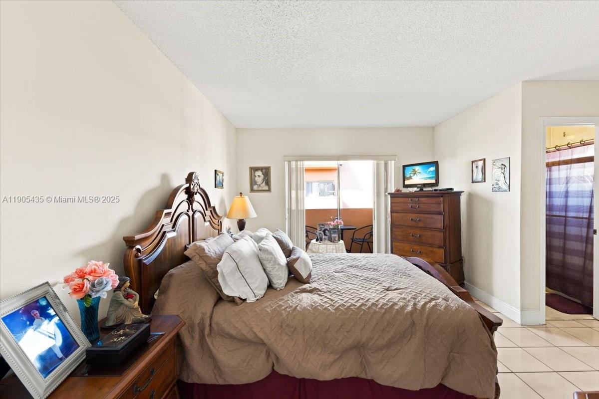 GOLDEN GATE CONDO PHASE I - Residential