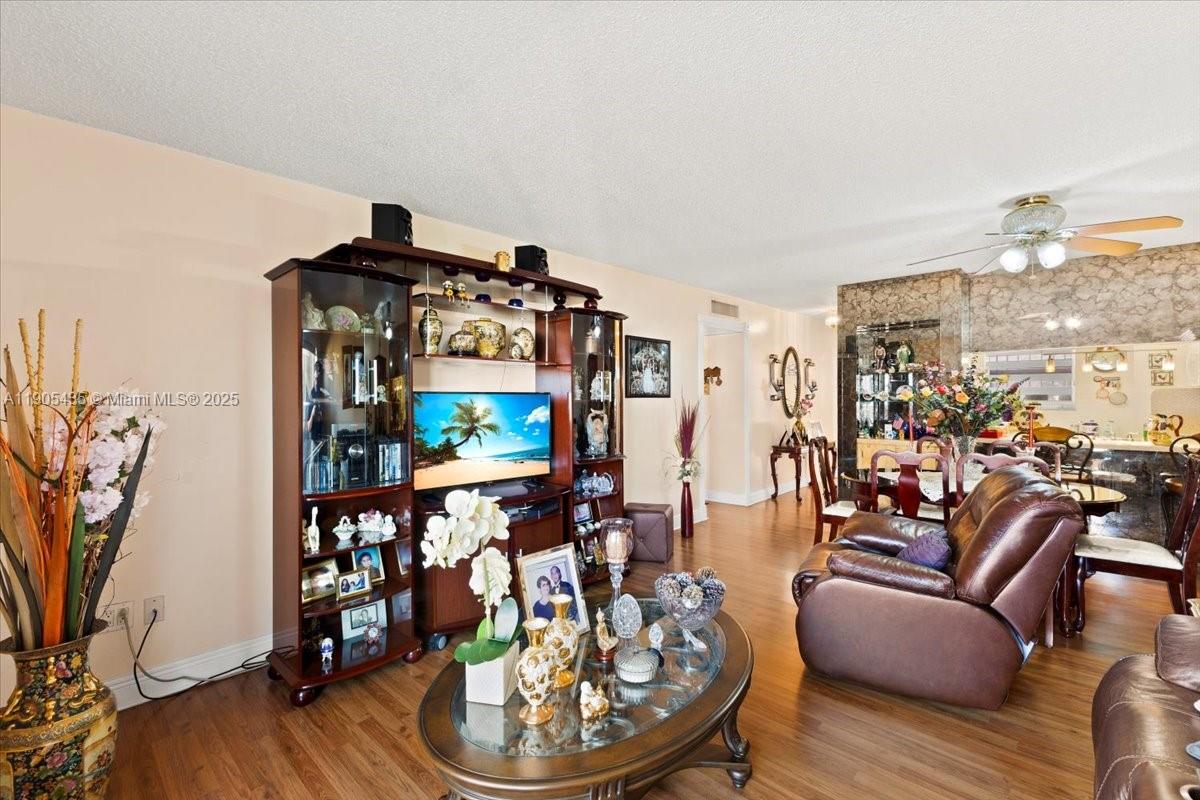 GOLDEN GATE CONDO PHASE I - Residential