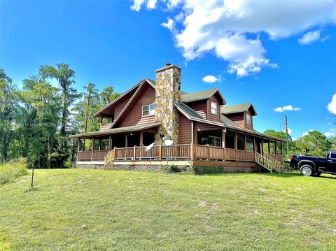 A home in Clewiston