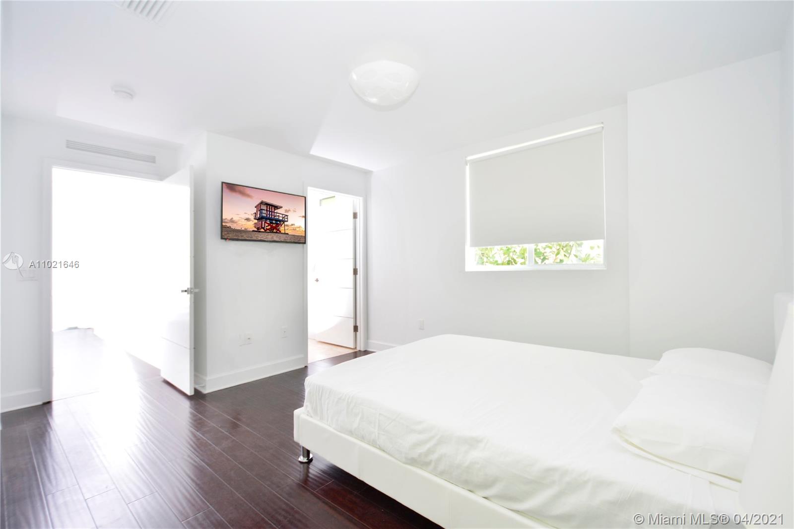ESSENZA AT 1410 EUCLID CO - Residential Lease