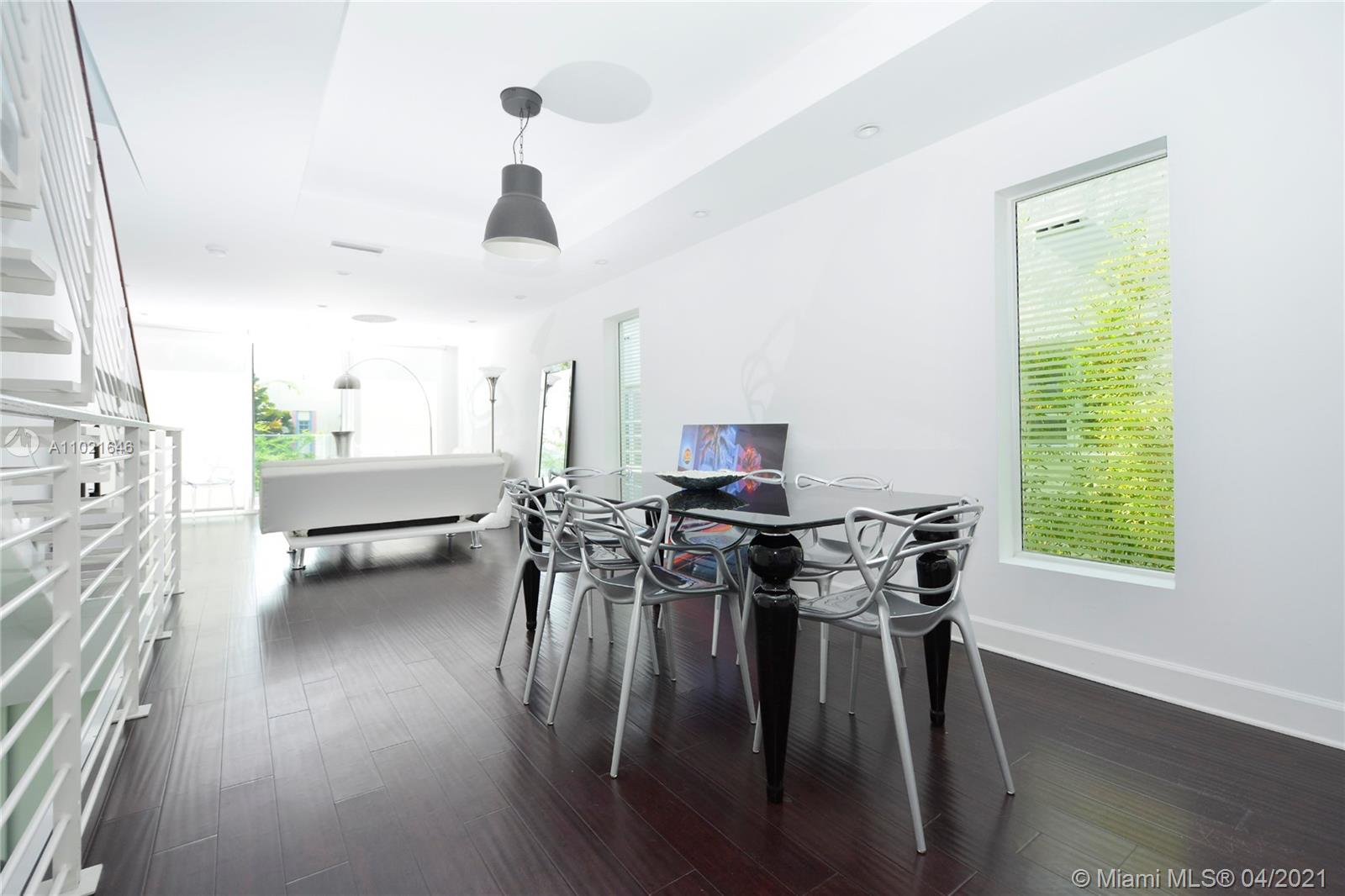 ESSENZA AT 1410 EUCLID CO - Residential Lease