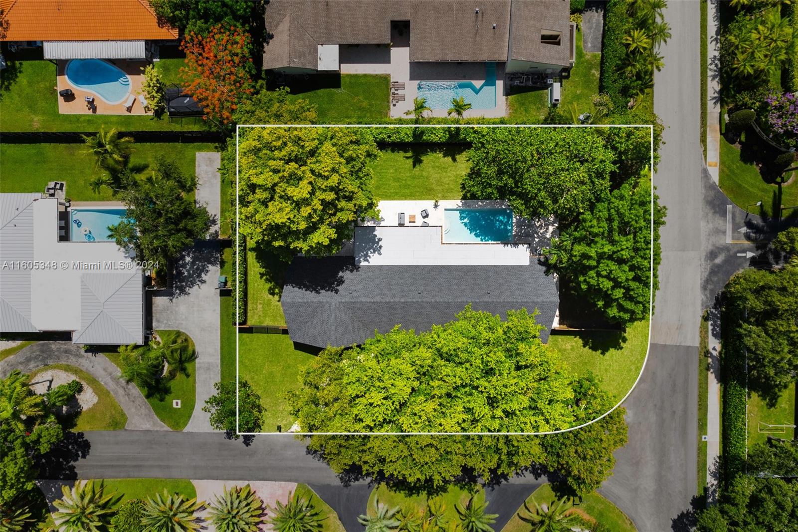 PATRICIA MANOR - Residential