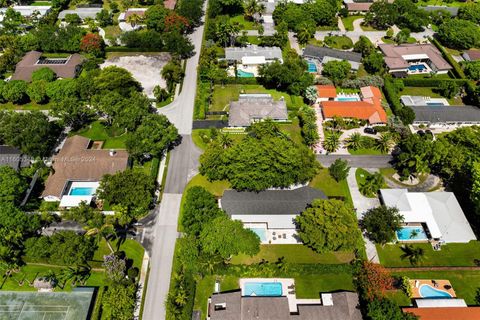 A home in Pinecrest