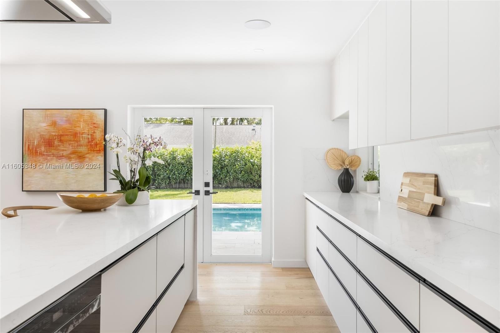 PATRICIA MANOR - Residential