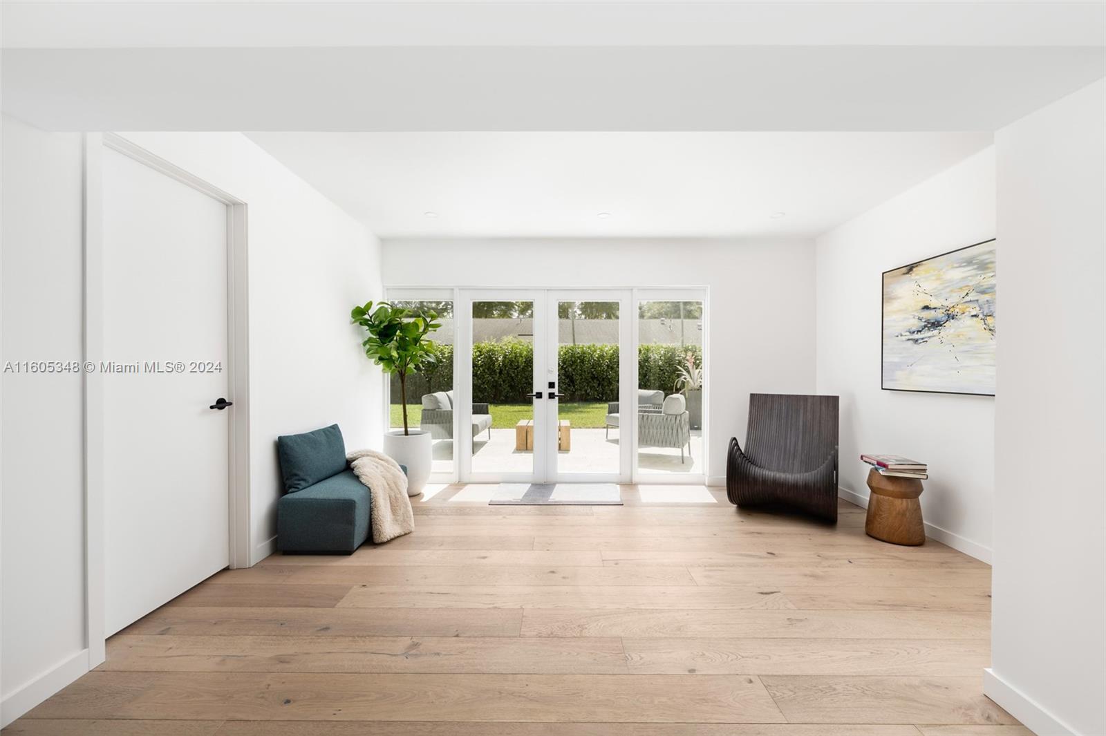 PATRICIA MANOR - Residential