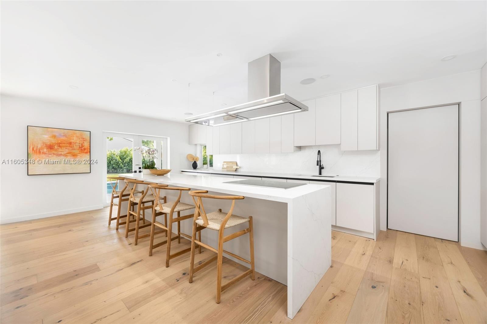 PATRICIA MANOR - Residential