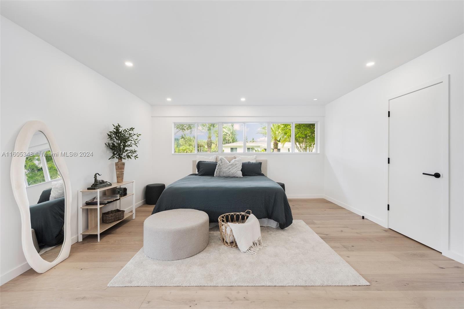 PATRICIA MANOR - Residential