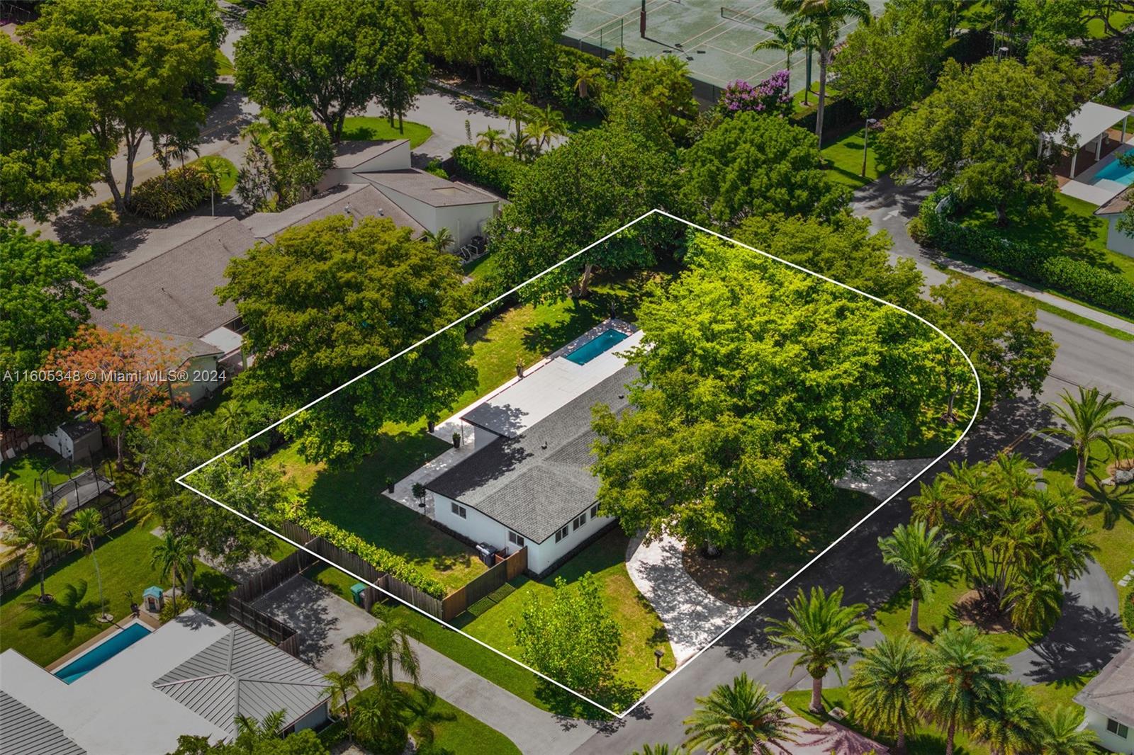 PATRICIA MANOR - Residential