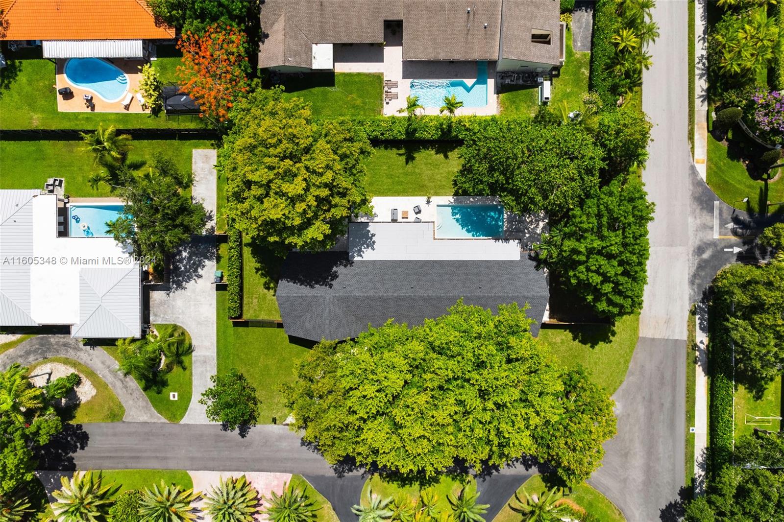 PATRICIA MANOR - Residential