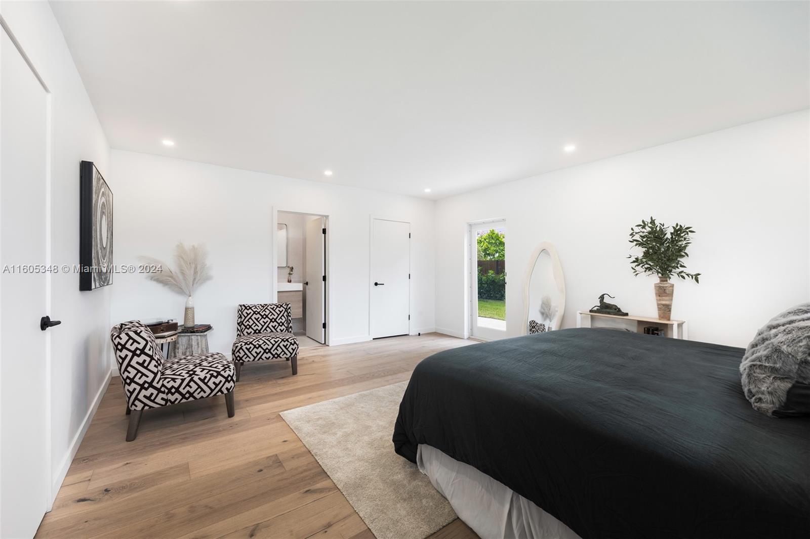 PATRICIA MANOR - Residential