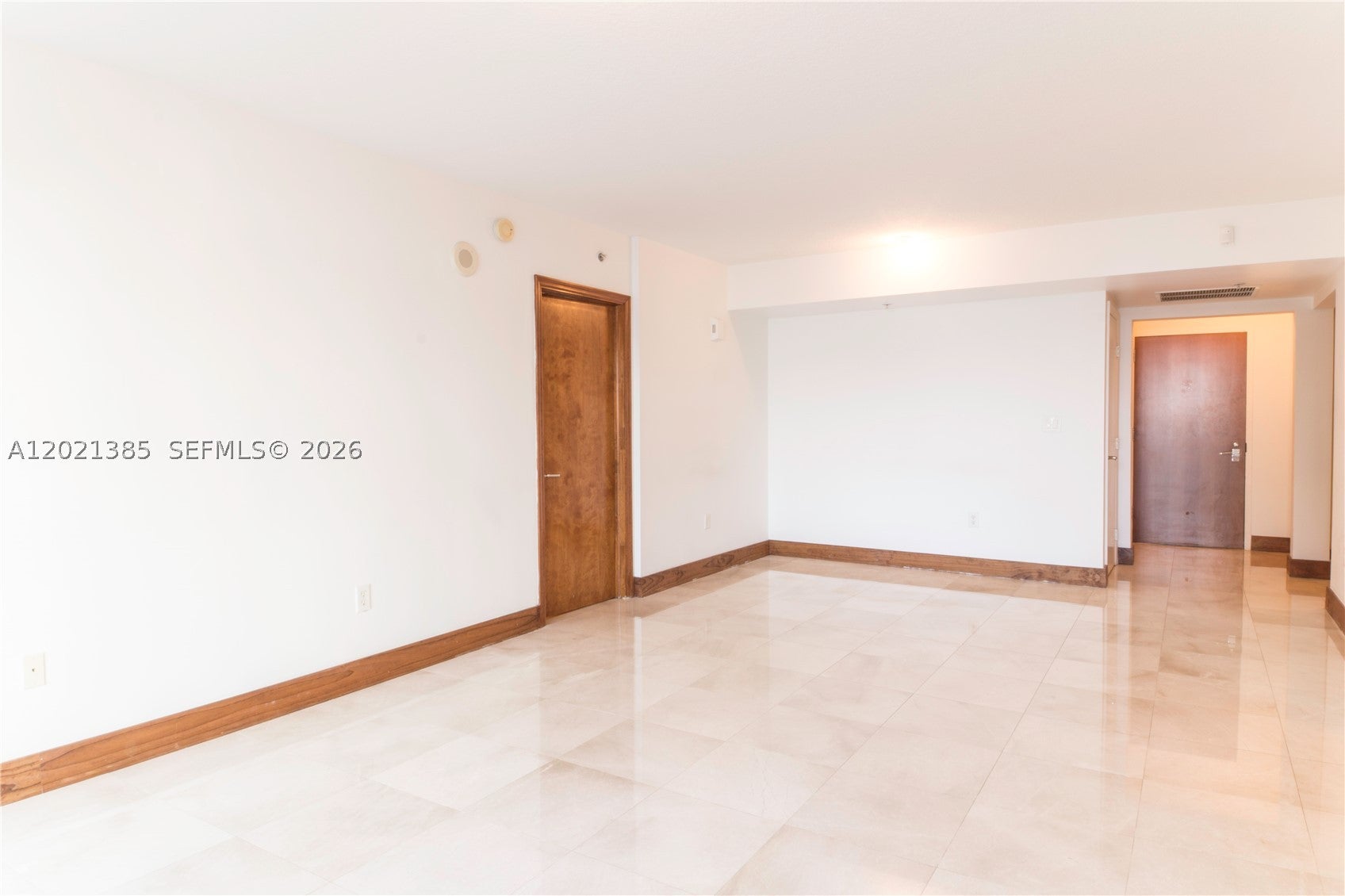 31 SE 5th St 1208