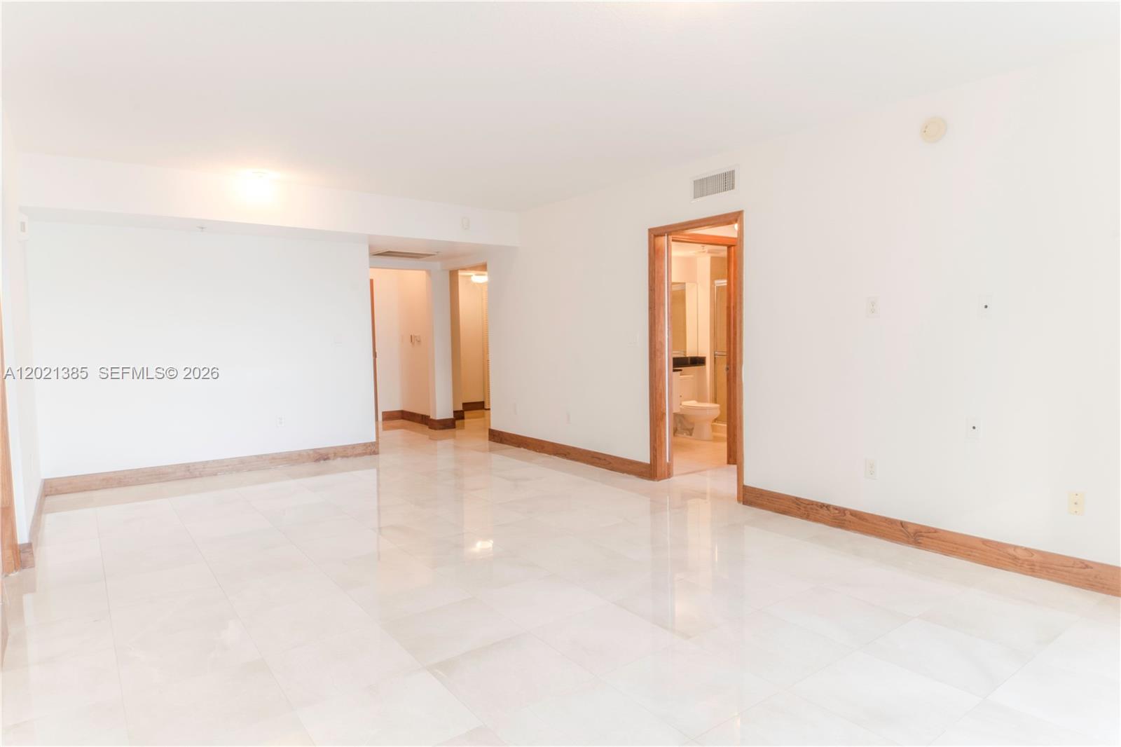 31 SE 5th St 1208