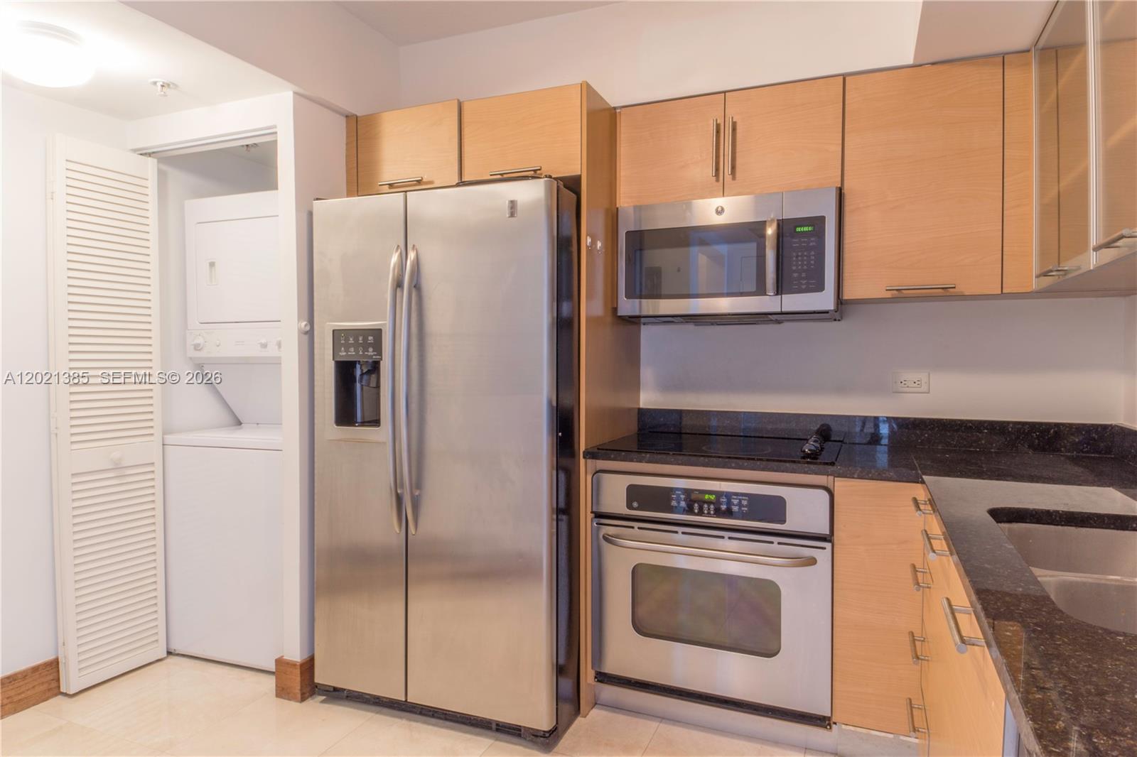 31 SE 5th St 1208