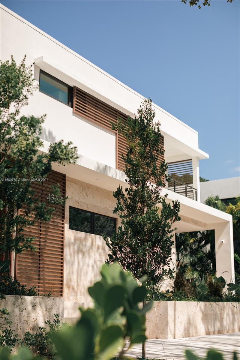 NAUTILUS EXTENSION 3RD - Residential