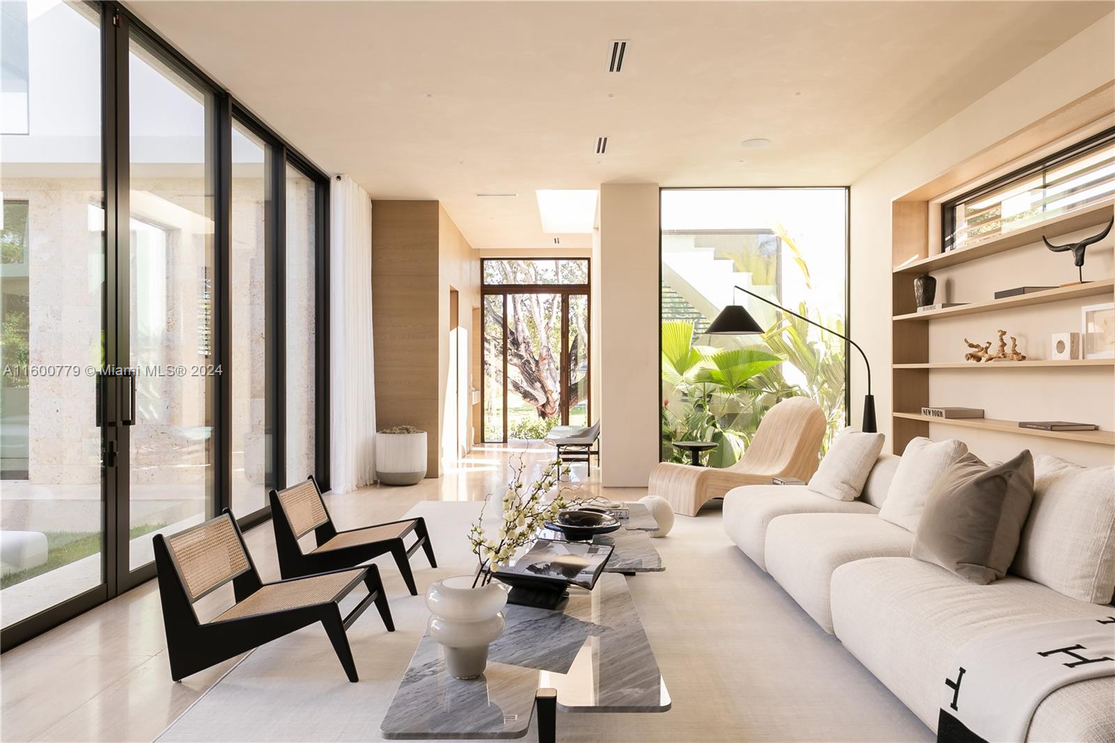NAUTILUS EXTENSION 3RD - Residential