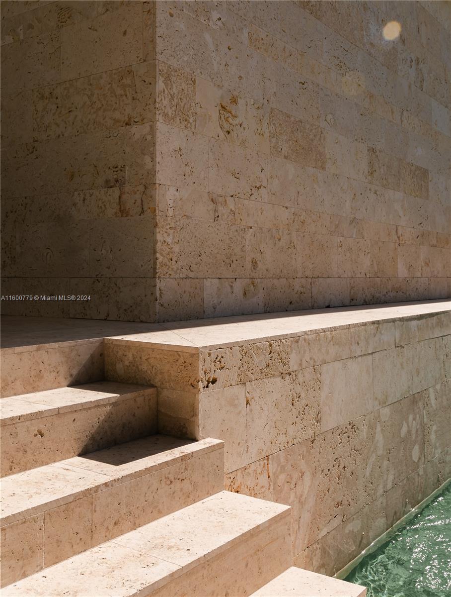 NAUTILUS EXTENSION 3RD - Residential