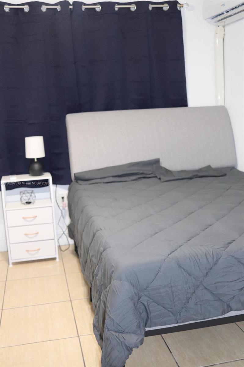 COUNTRY LAKE MANORS SEC 2 - Residential Lease