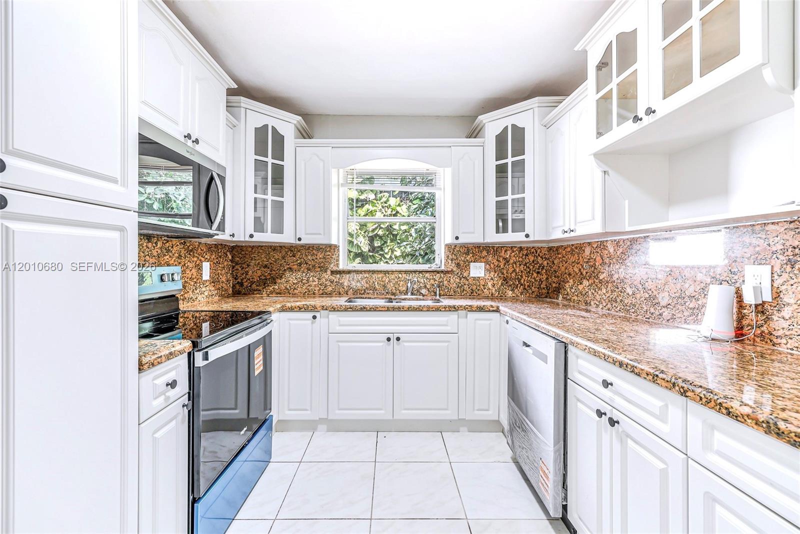 OAK RANCH ESTATES - Residential