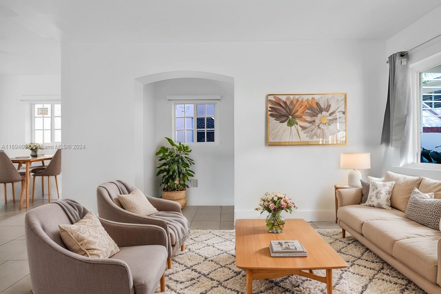 MARSEILLES CONDO - Residential
