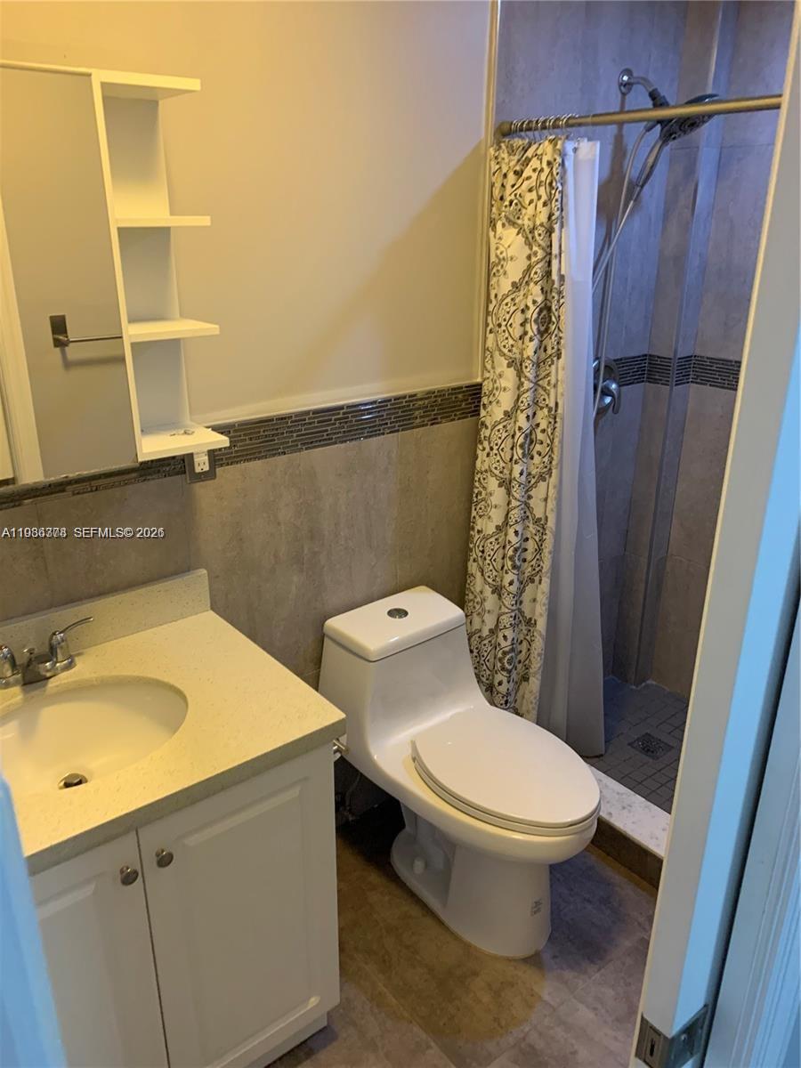 HIALEAH DEER PARK ADDN - Residential Lease