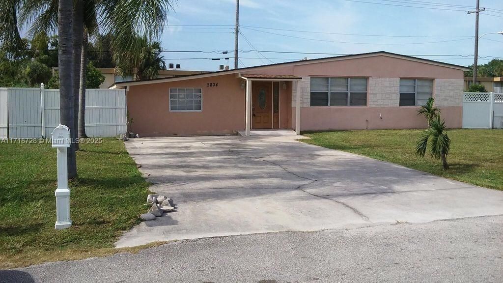 Photo of 2804 French Ave, Lake Worth, FL 33461 (MLS # A11718728)