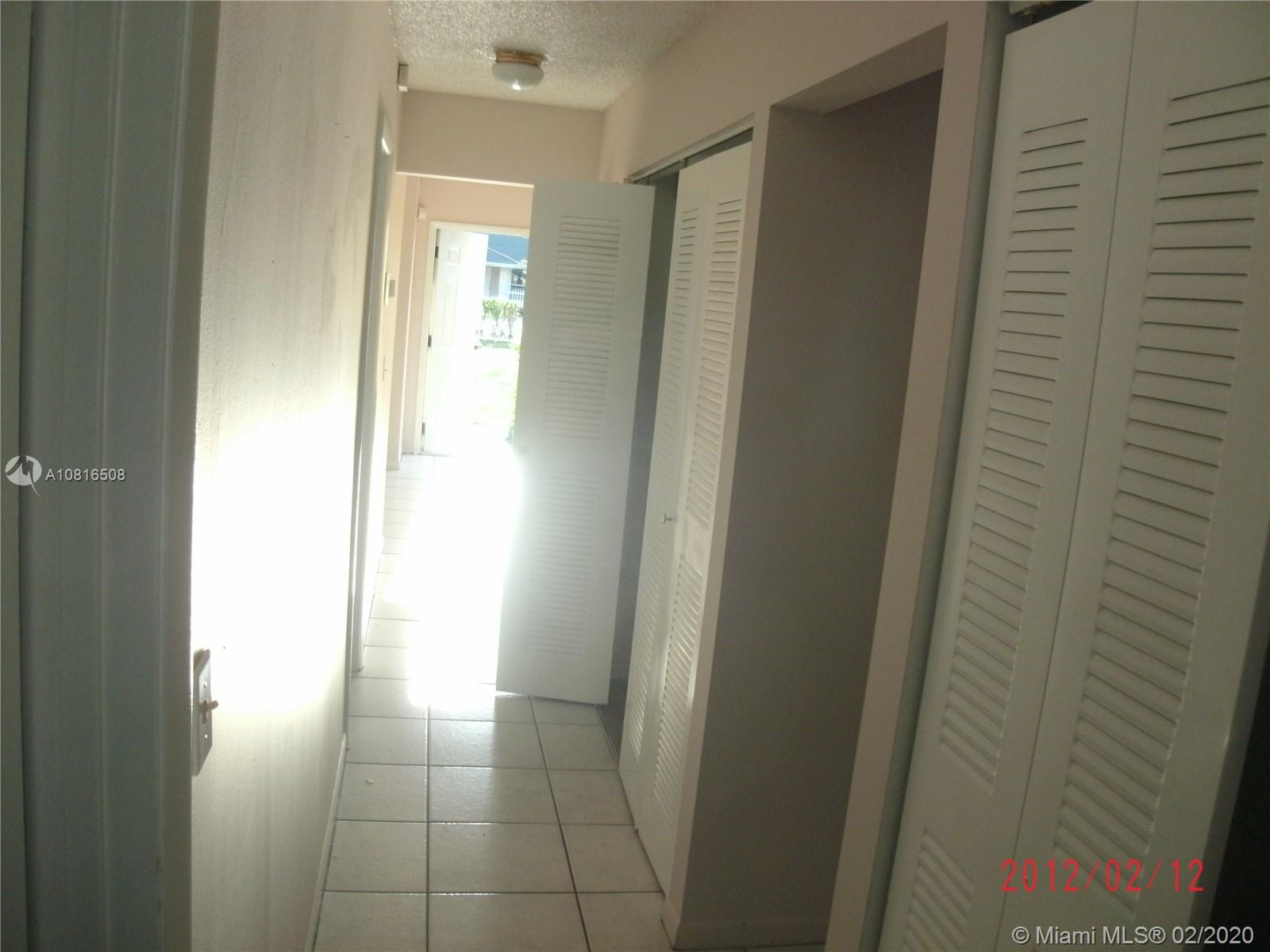 1318 White Pine Dr 8-D
