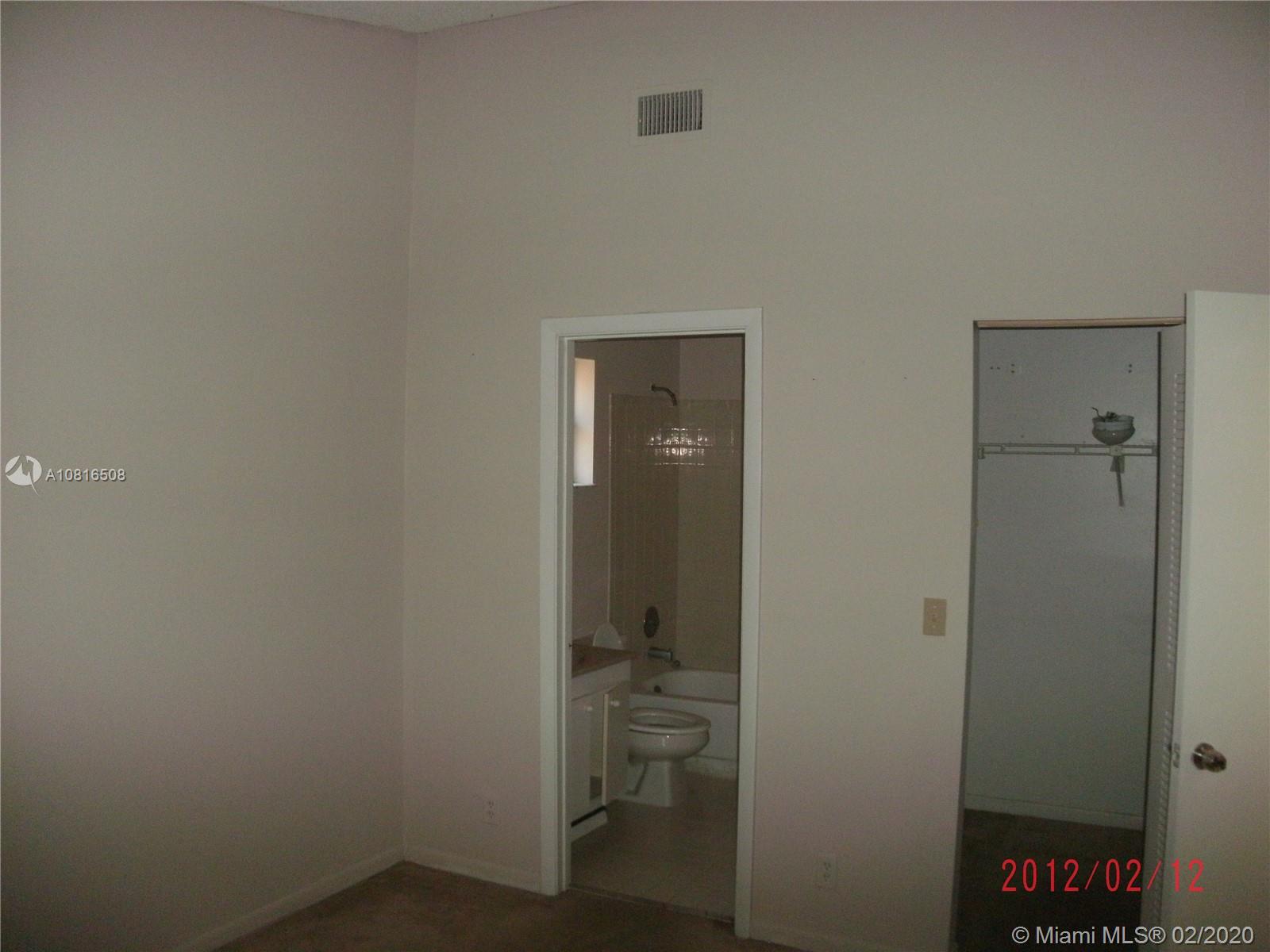 1318 White Pine Dr 8-D