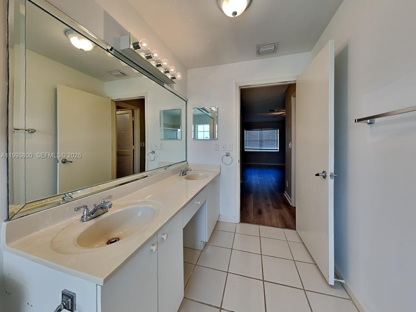 STONEGATE OF WELLINGTON - Residential Lease