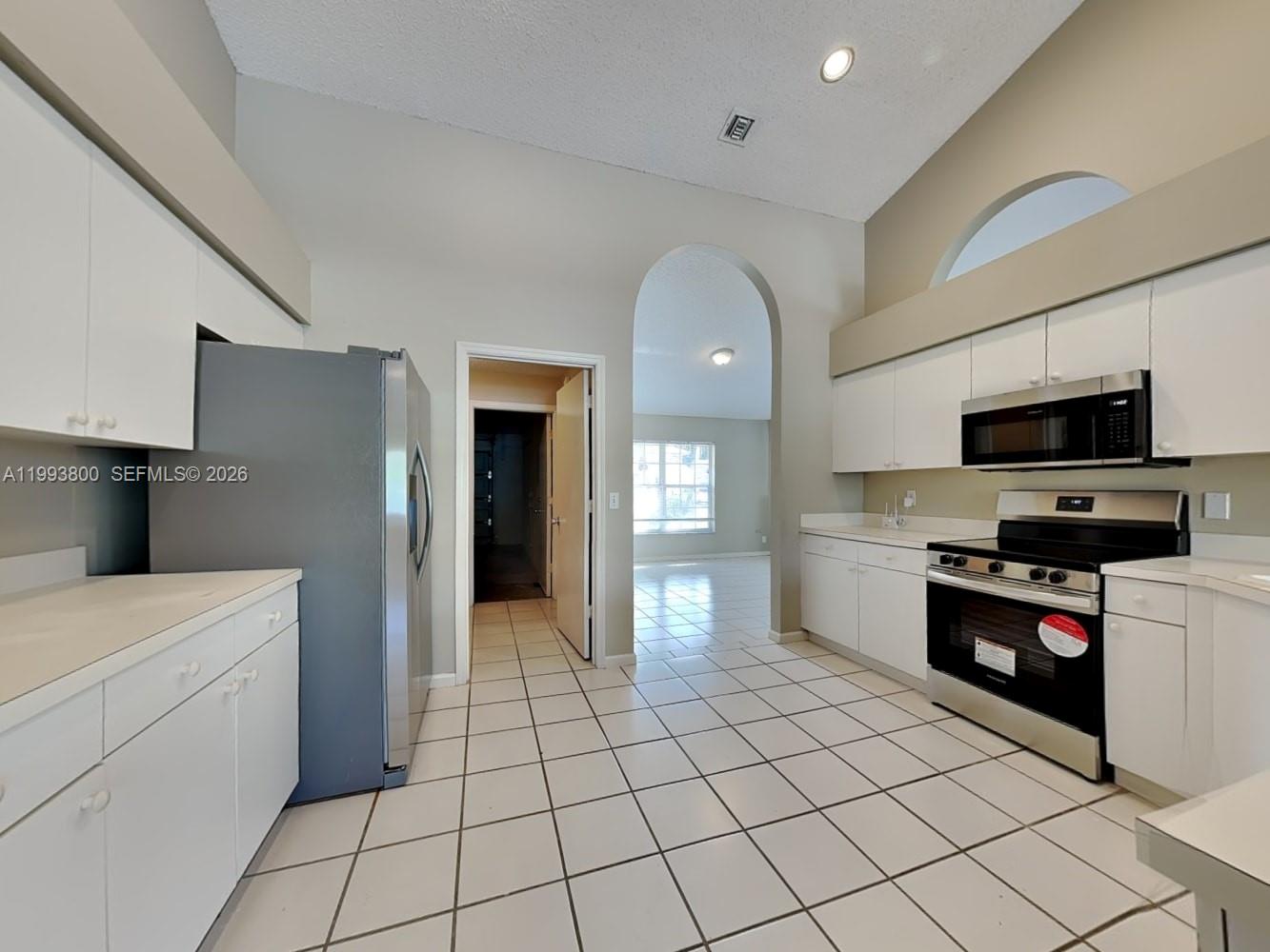 STONEGATE OF WELLINGTON - Residential Lease